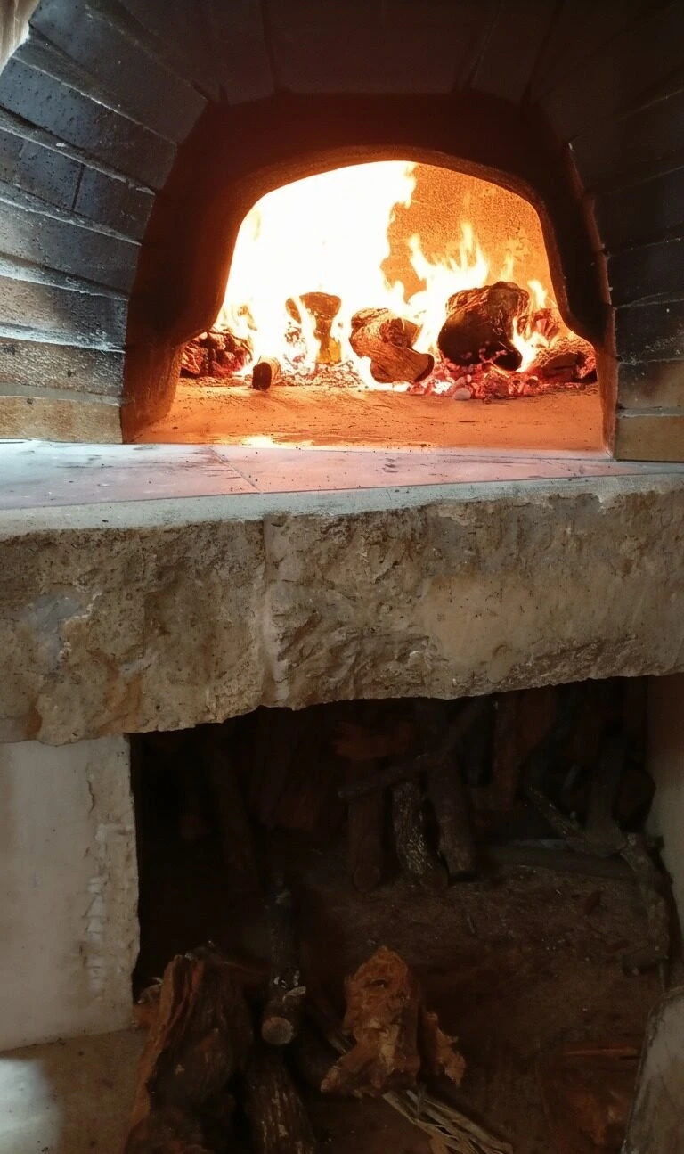 Horno de leña en Es Magatzem